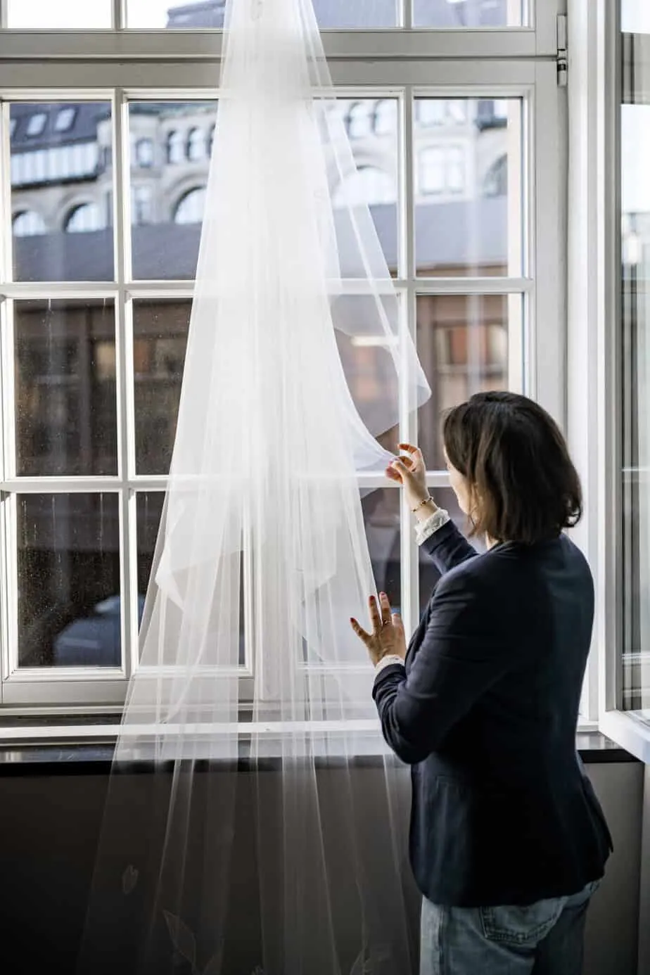 Braut vor einer Hochzeit in den Fraser Suites