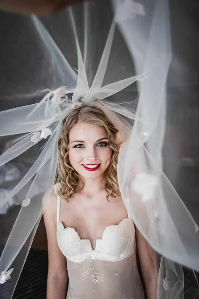Detail des Getting Ready vor der Hochzeit