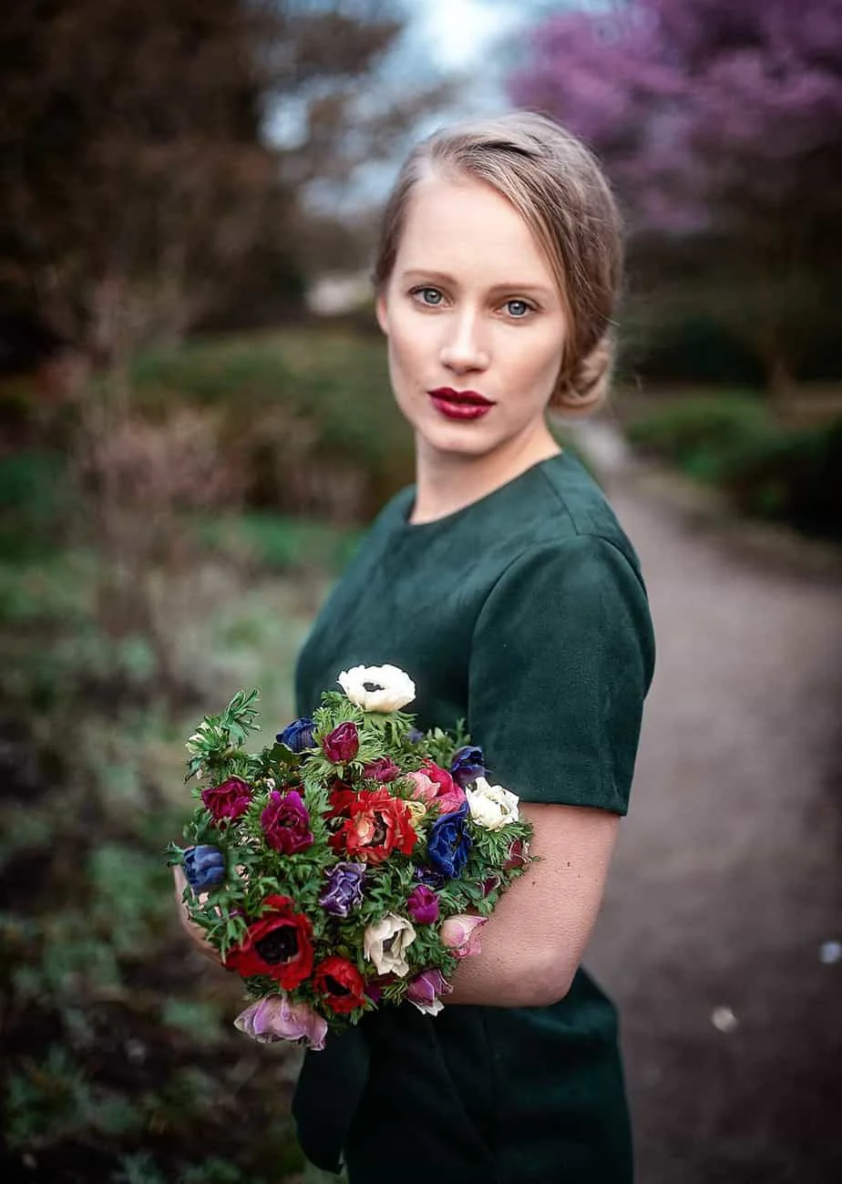 Botanical-Art-Portrait mit zarter floraler Gestaltung