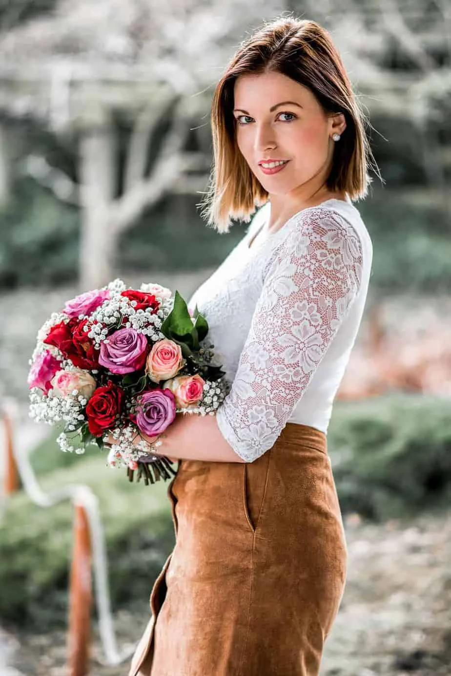 Kreatives Floral-Art-Portrait mit weicher Bildsprache